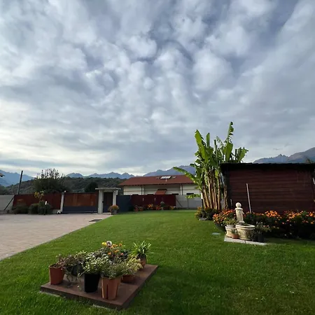 Il Giardino Dei Ciliegi Apartment *